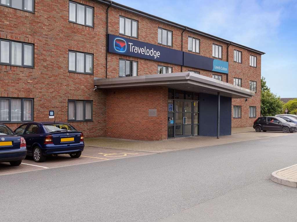 Travelodge Leeds Colton การ์ฟอร์ธ ภายนอก รูปภาพ